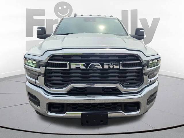 New 2026 Bright White Clear-Coat Exterior Paint RAM Tradesman image 2