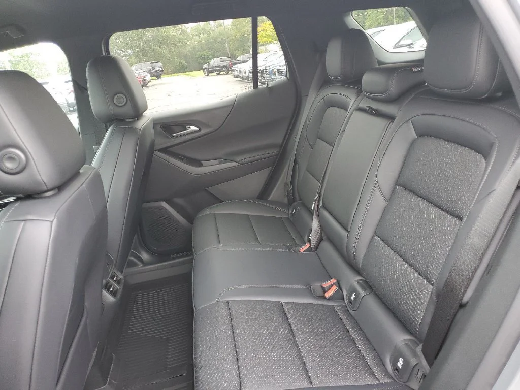 New 2027 Sterling Gray Metallic Chevrolet LT image 27