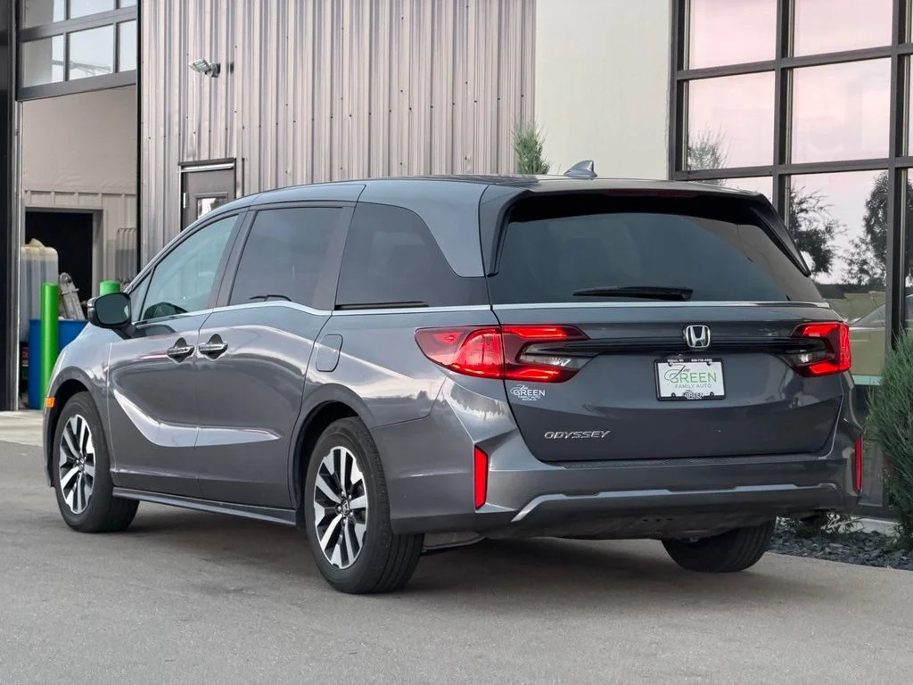 Used 2025 Gray Honda EX-L image 3