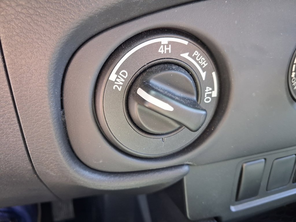 2023 Nissan Frontier SV - Photo 26
