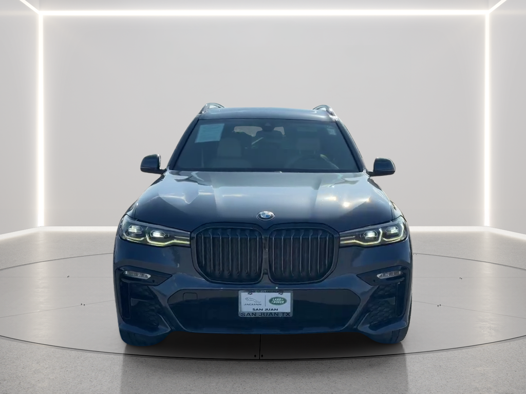 Used 2022 Gray BMW xDrive40i image 2
