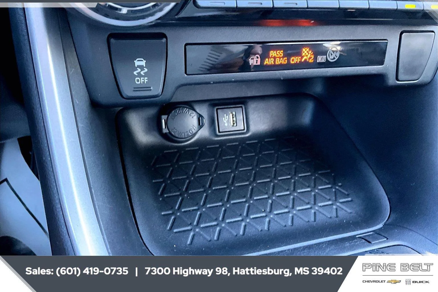 Used 2024 Silver Sky Metallic Toyota XLE image 24