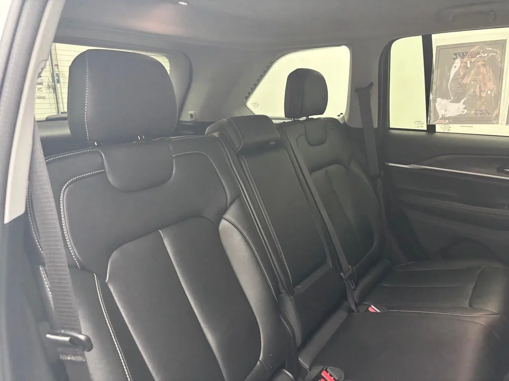 Used 2024 White Jeep Limited image 42