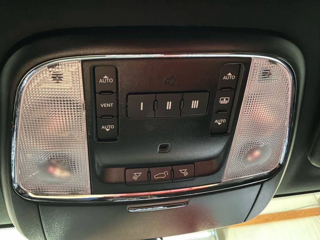 2020 Jeep Grand Cherokee Overland - Photo 30