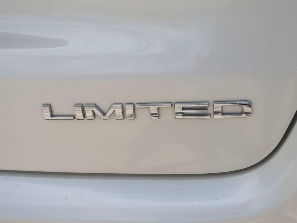 Used 2021 White Jeep Limited image 10