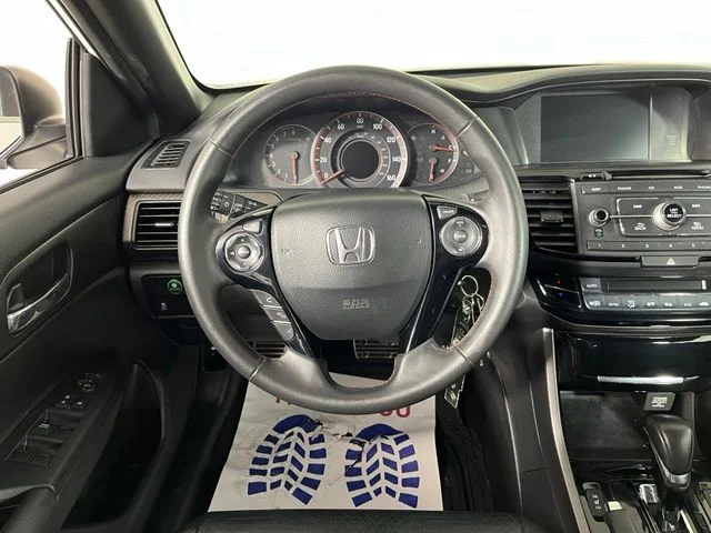Used 2017  Honda Sport Special Edition image 16