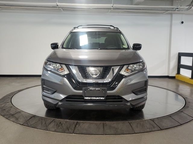 Used 2017 Gray Nissan SV image 5