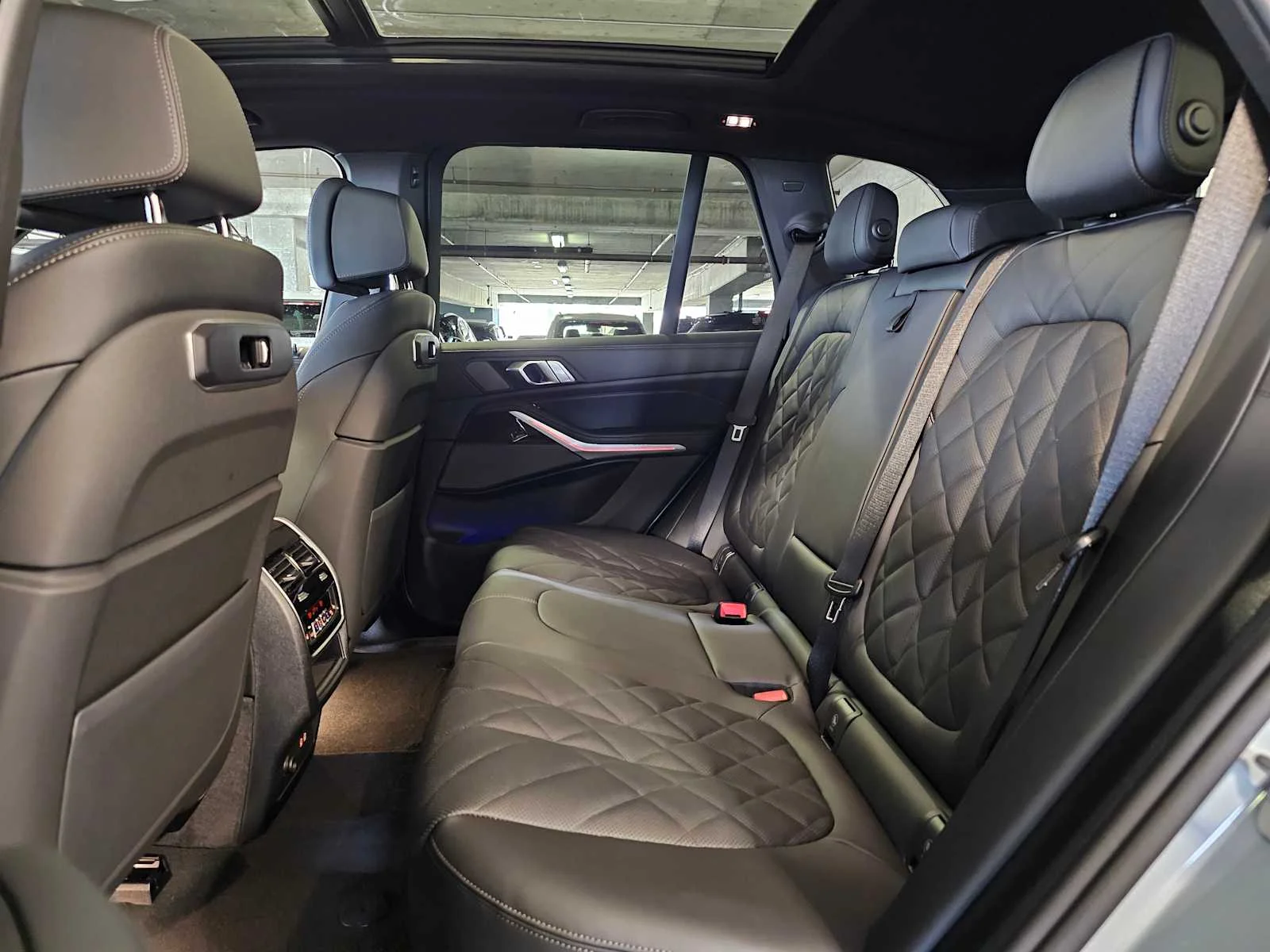 New 2026 Brooklyn Grey Metallic BMW xDrive50e image 37