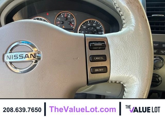 Used 2010 White Nissan Platinum image 30