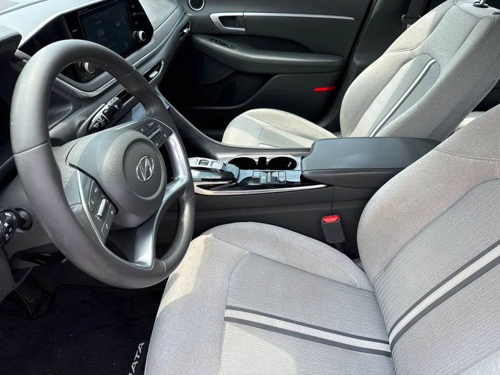 Used 2021 Gray Hyundai SEL image 18