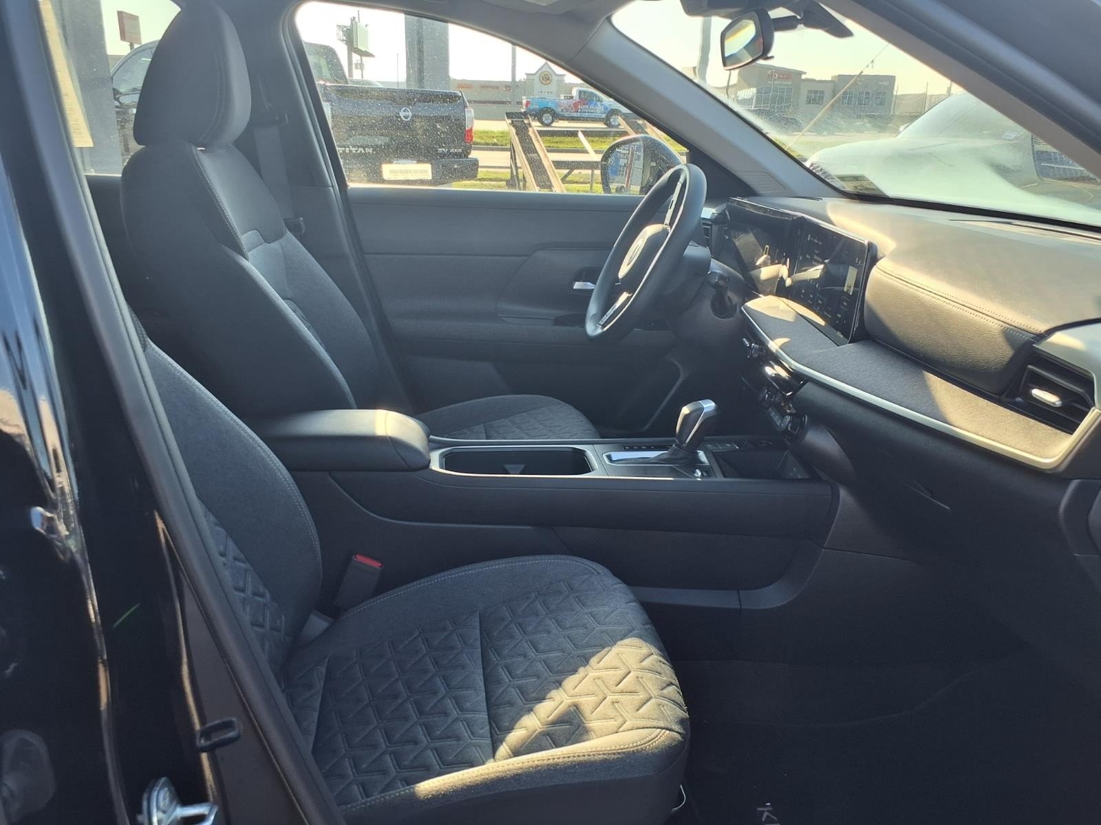 2026 Nissan Kicks photo 13 of 26