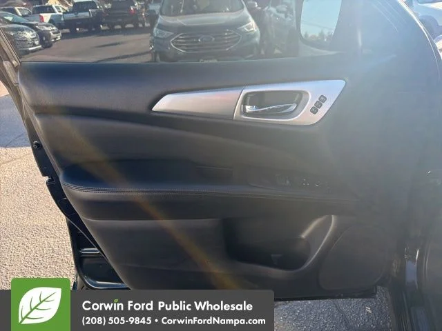 Used 2017 Black Nissan SL image 13