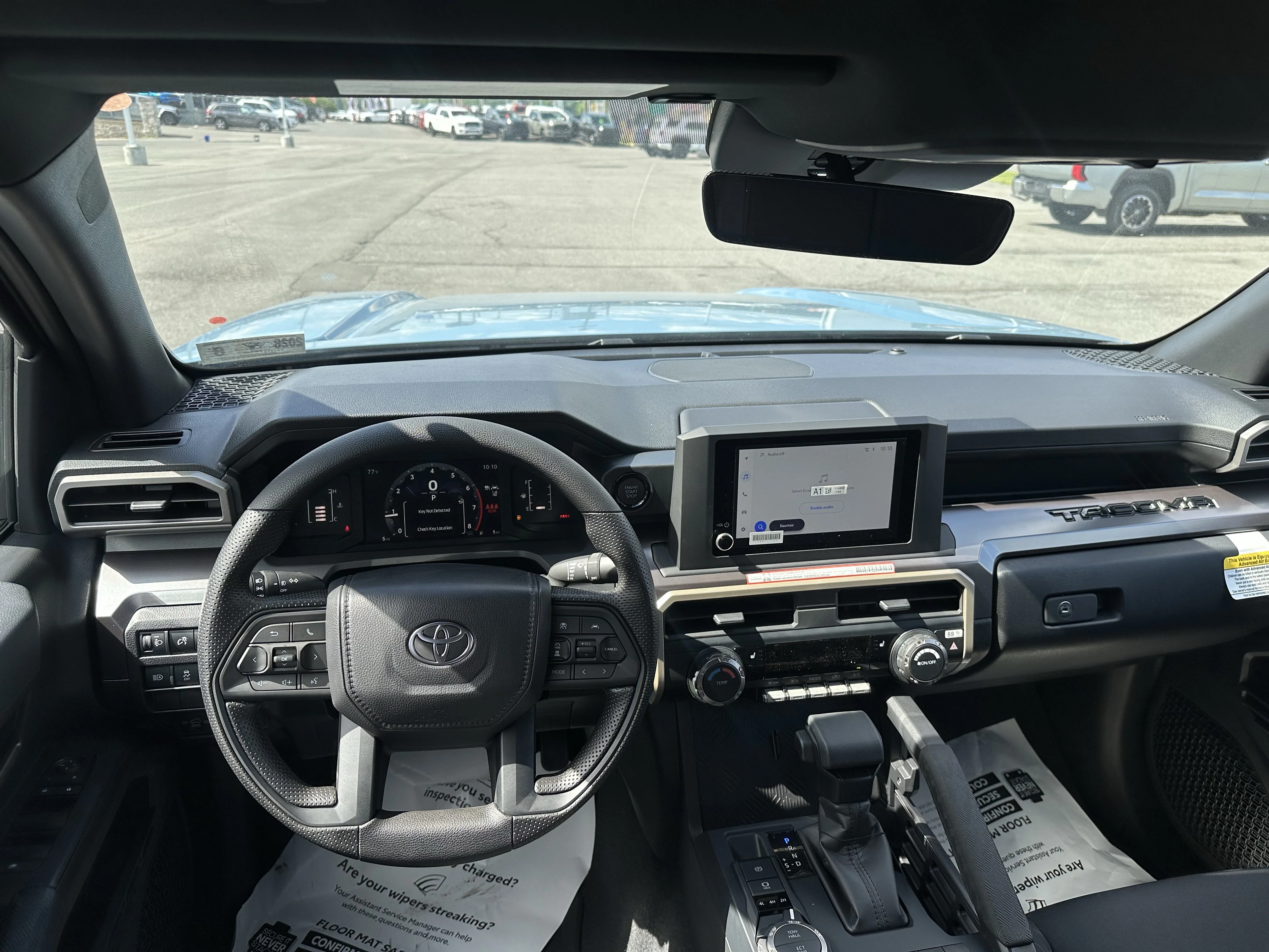 2026 Toyota Tacoma SR5 - Photo 10