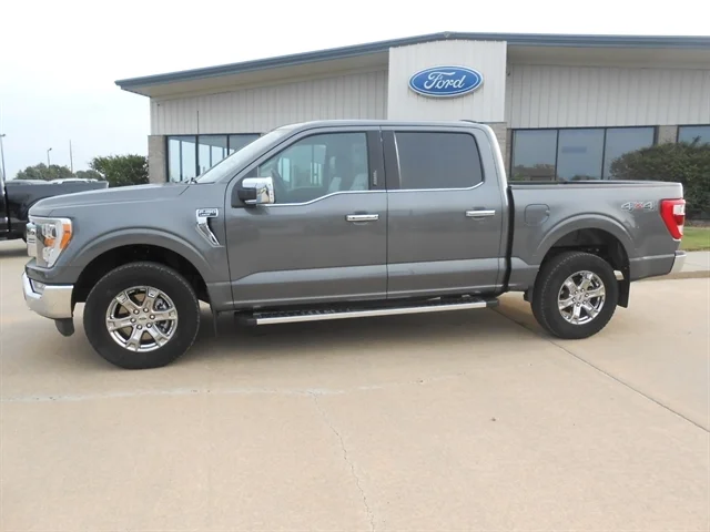 Used 2023 Gray FORD  image 2