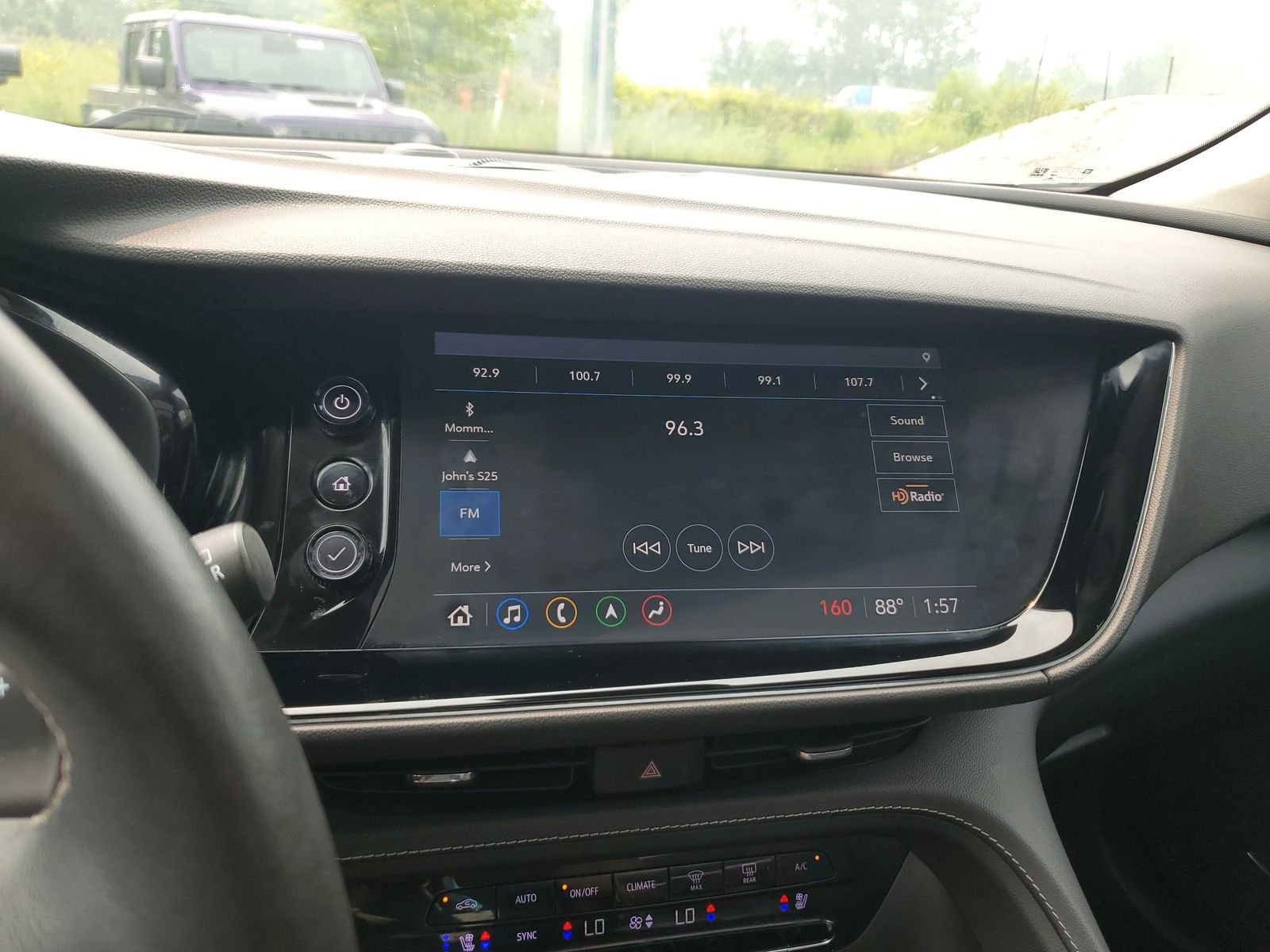 Used 2021 Black Buick Avenir image 15