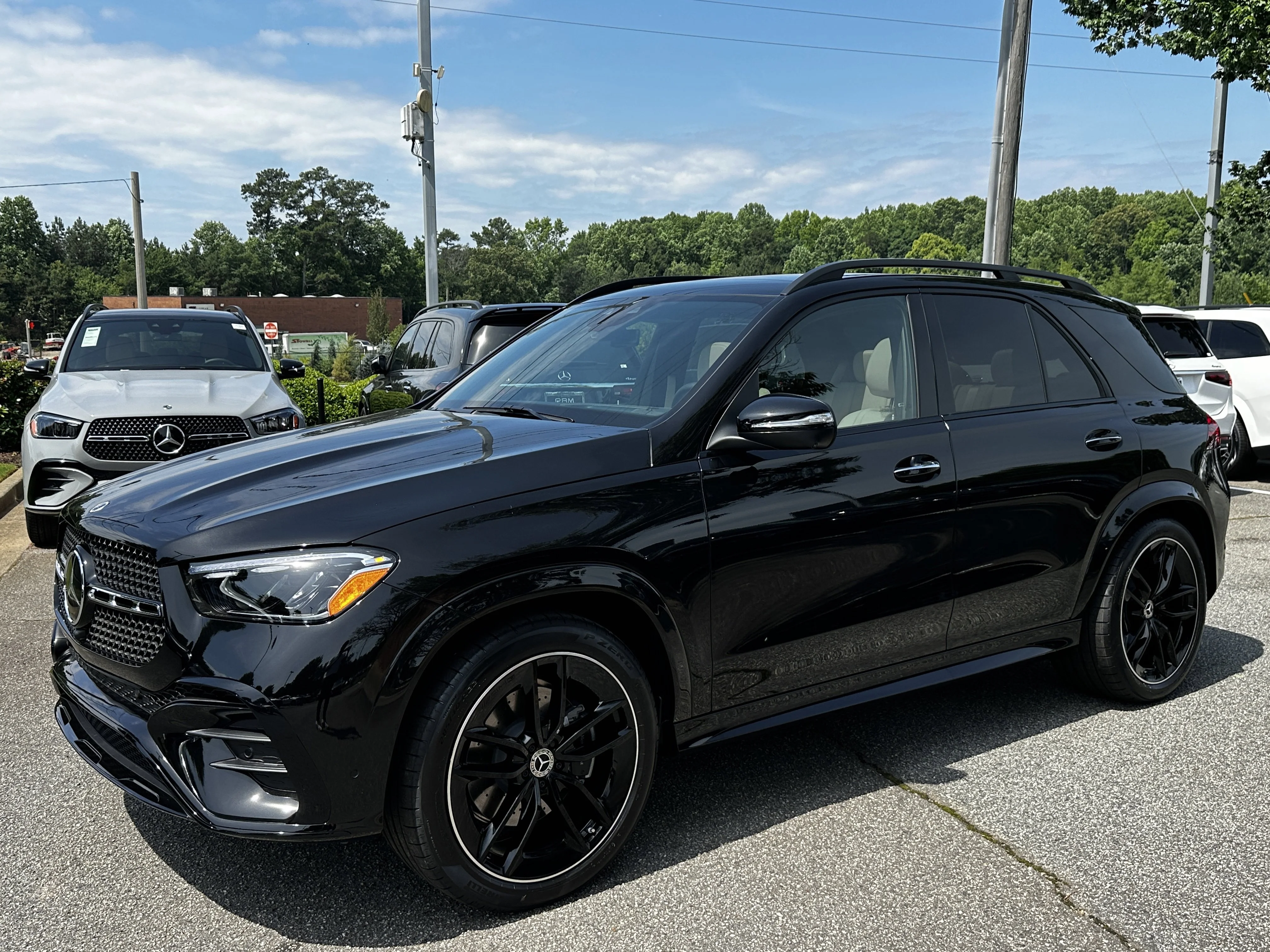 New 2026 Black Mercedes-Benz GLE 450 image 4