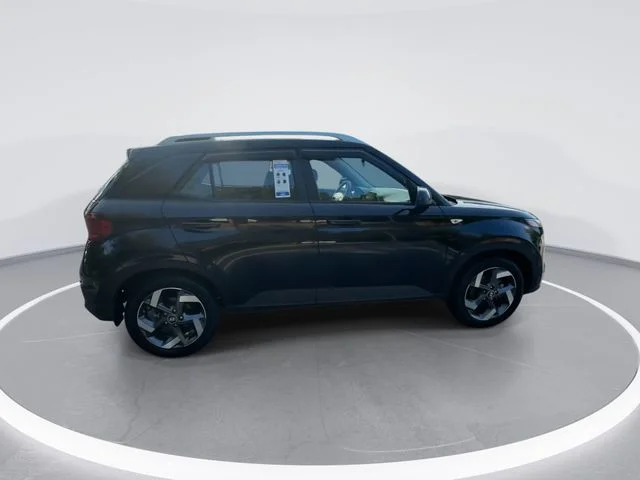 Used 2023 Black Hyundai SEL image 8