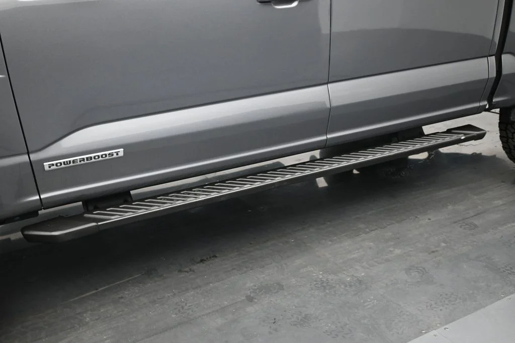 Used 2023 Gray Ford XLT image 25