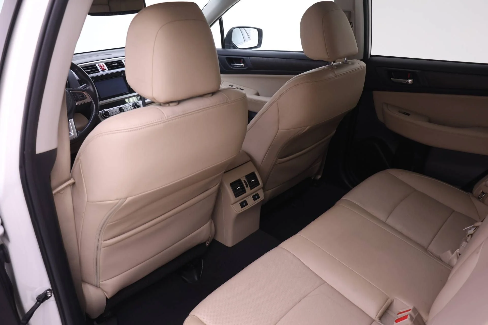 Used 2015 Crystal White Pearl Subaru 2.5i image 10