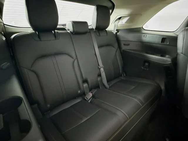 Used 2024 Silver Mazda Premium image 28