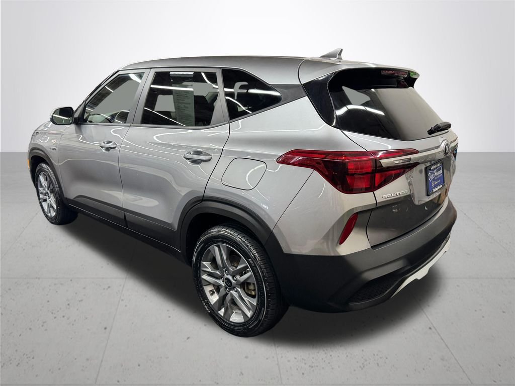 Used 2021 Steel Gray Kia LX image 4