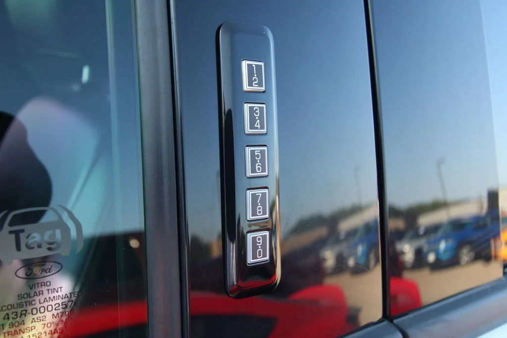 Used 2023  Ford Lariat image 46