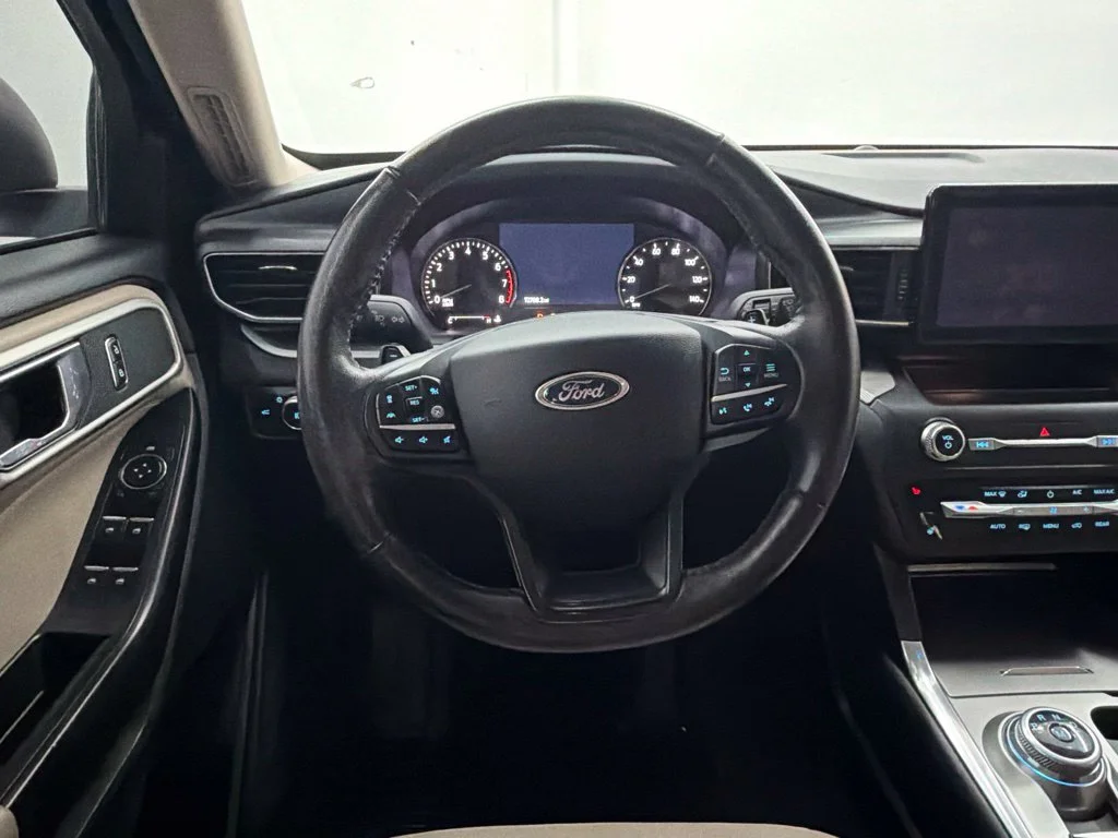 Used 2020 White Ford XLT image 21