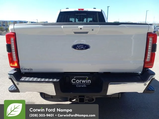 New 2026 Oxford White Ford Lariat image 4