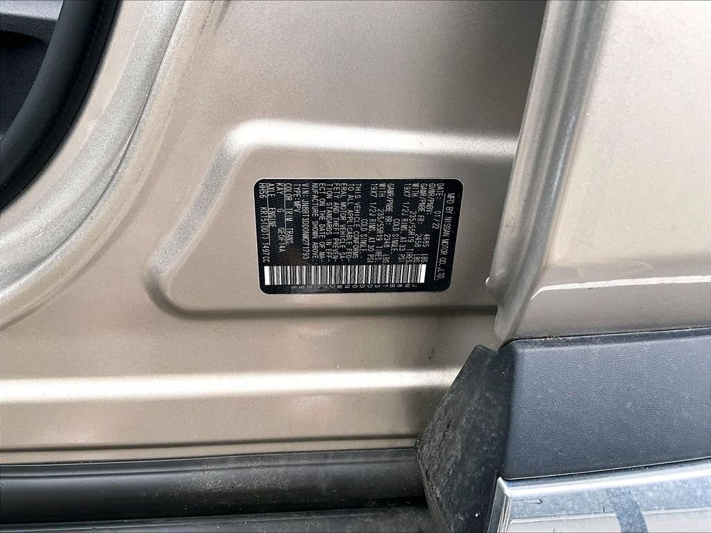 Used 2022 Gold Nissan Platinum image 29