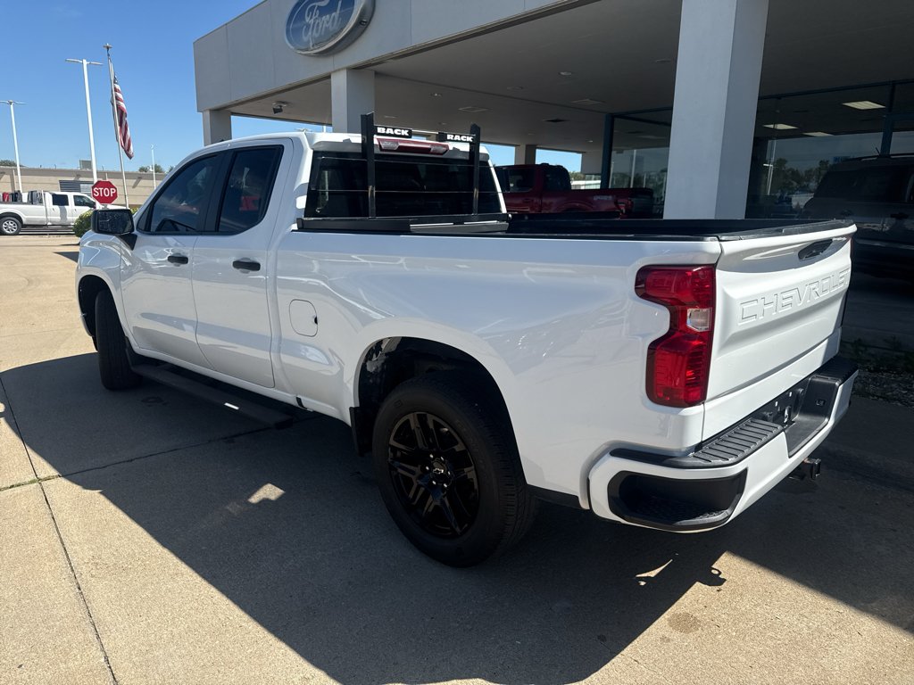 Used 2023 Summit White Chevrolet Custom image 9