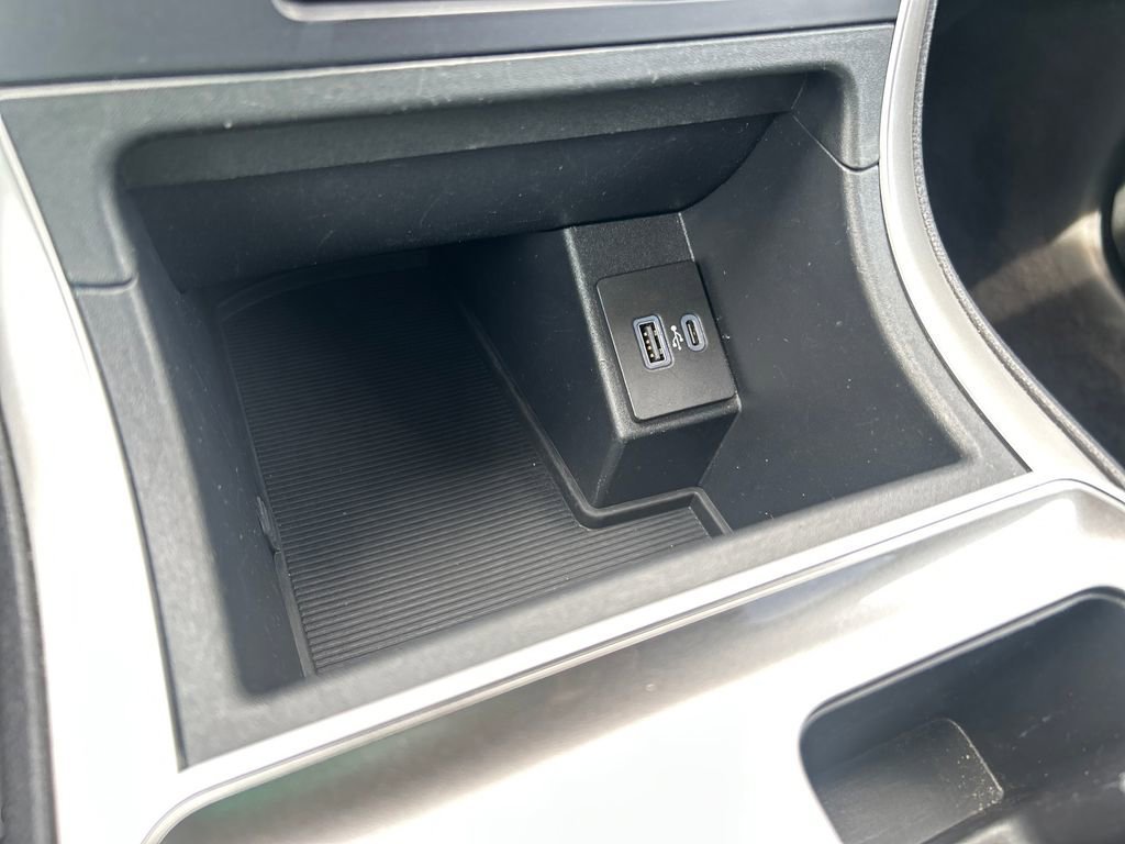 Used 2023 Gray Ford SEL image 28