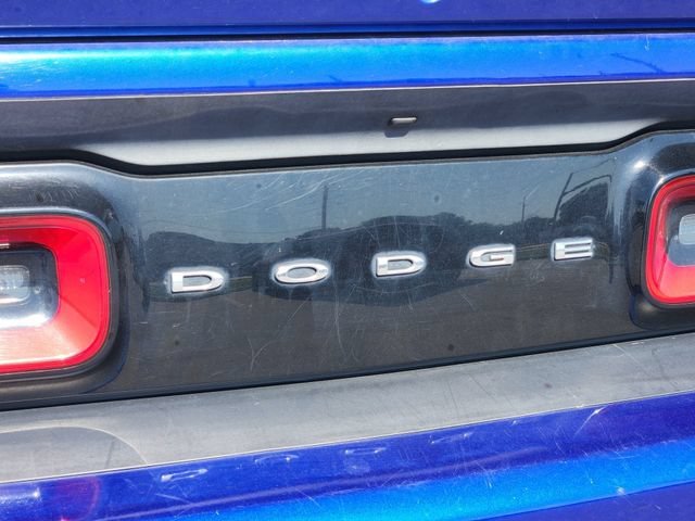 Used 2019 Blue Dodge SXT image 11