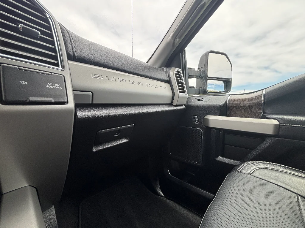 Used 2017 Shadow Black Ford Lariat image 29
