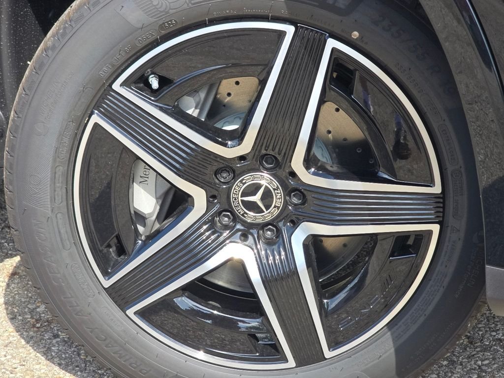 New 2026 Black Mercedes-Benz GLC 300 image 11