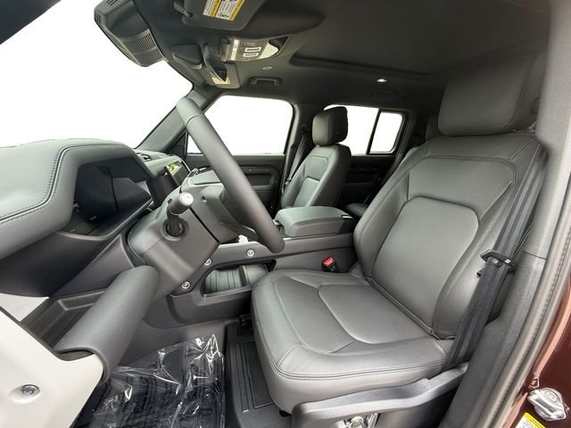 New 2026 Sedona Red Land Rover X-Dynamic SE image 10