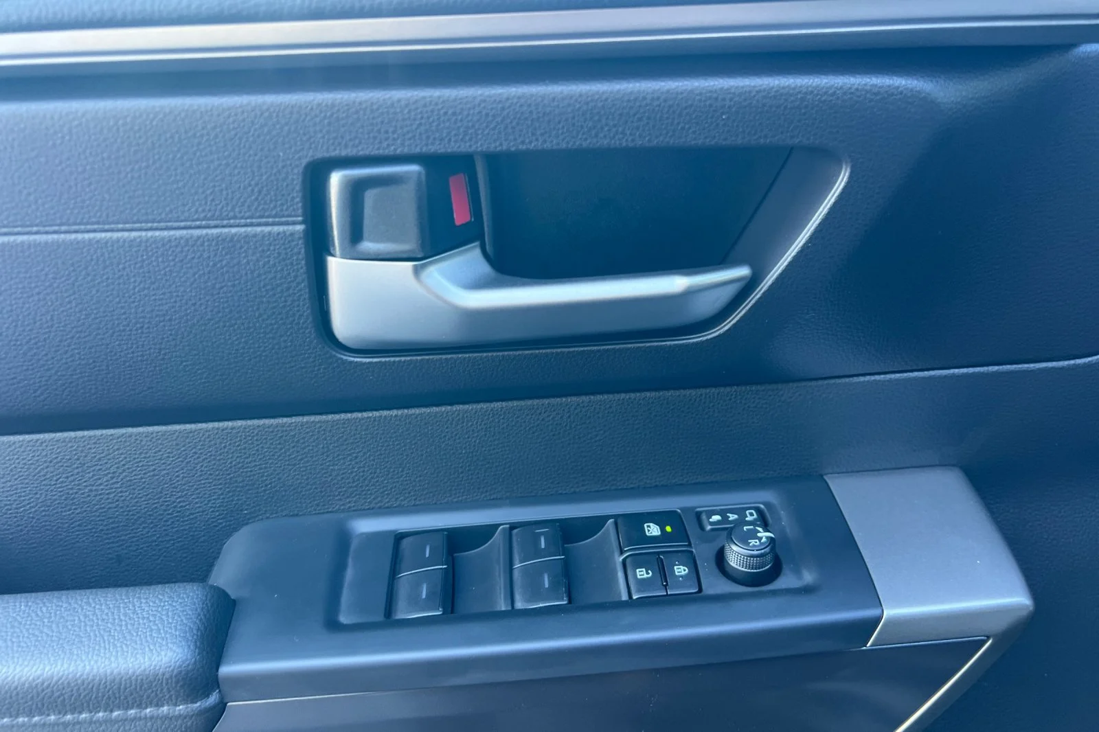 2026 Toyota Tundra SR5 - Photo 7