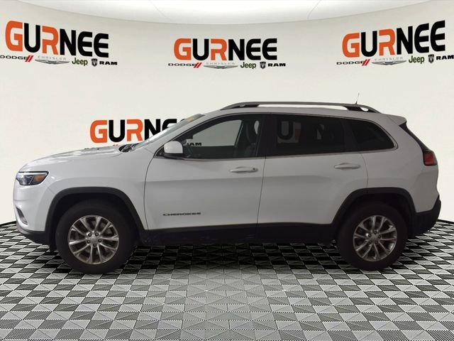 Used 2019 White Jeep Latitude image 4