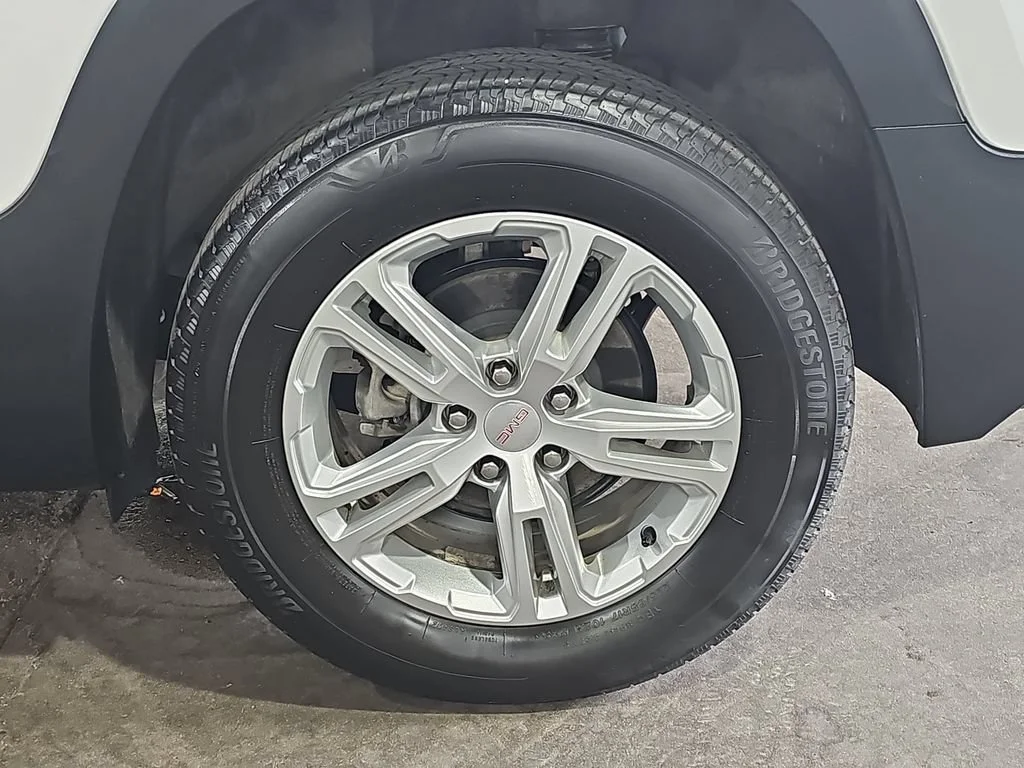 Certified Used 2023 Summit White GMC SLE image 37