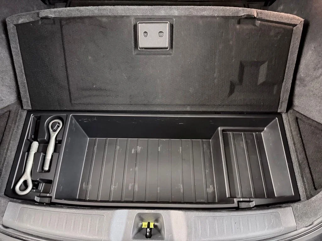 Used 2023 Gray INFINITI LUXE image 31
