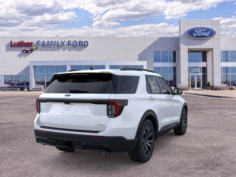 New 2026 Star White Metallic Tri-Coat Ford ST-Line image 33