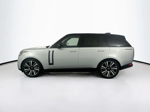 Used 2023 Silver Land Rover SE image 8