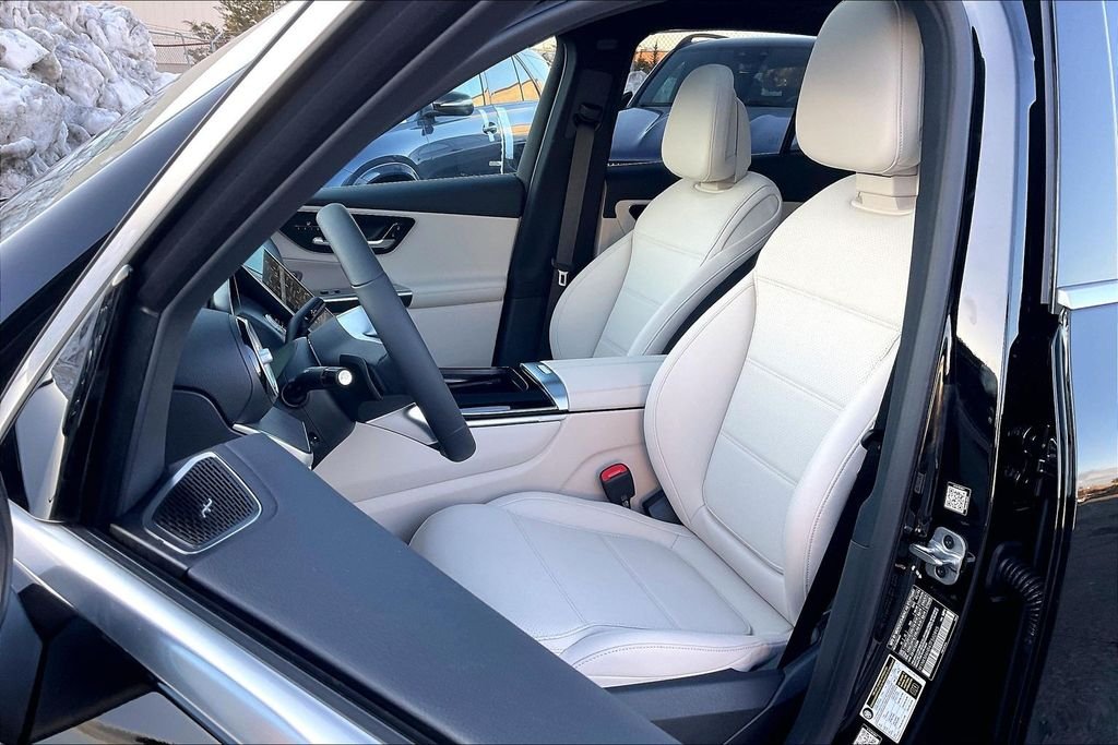 New 2026 Black Mercedes-Benz GLC 300 image 9