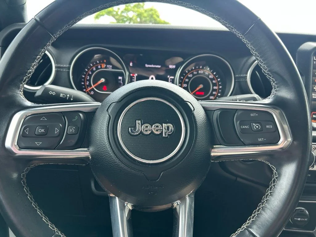 Used 2022 Bright White Clearcoat Jeep Overland image 21