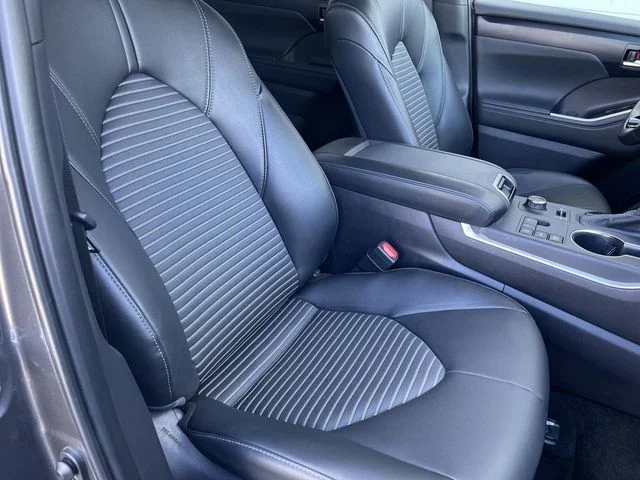 Used 2025 Gray Toyota XSE image 25