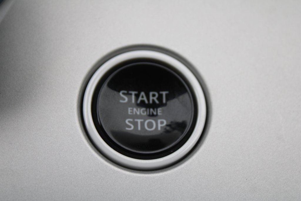 Used 2024 White Land Rover SV image 40