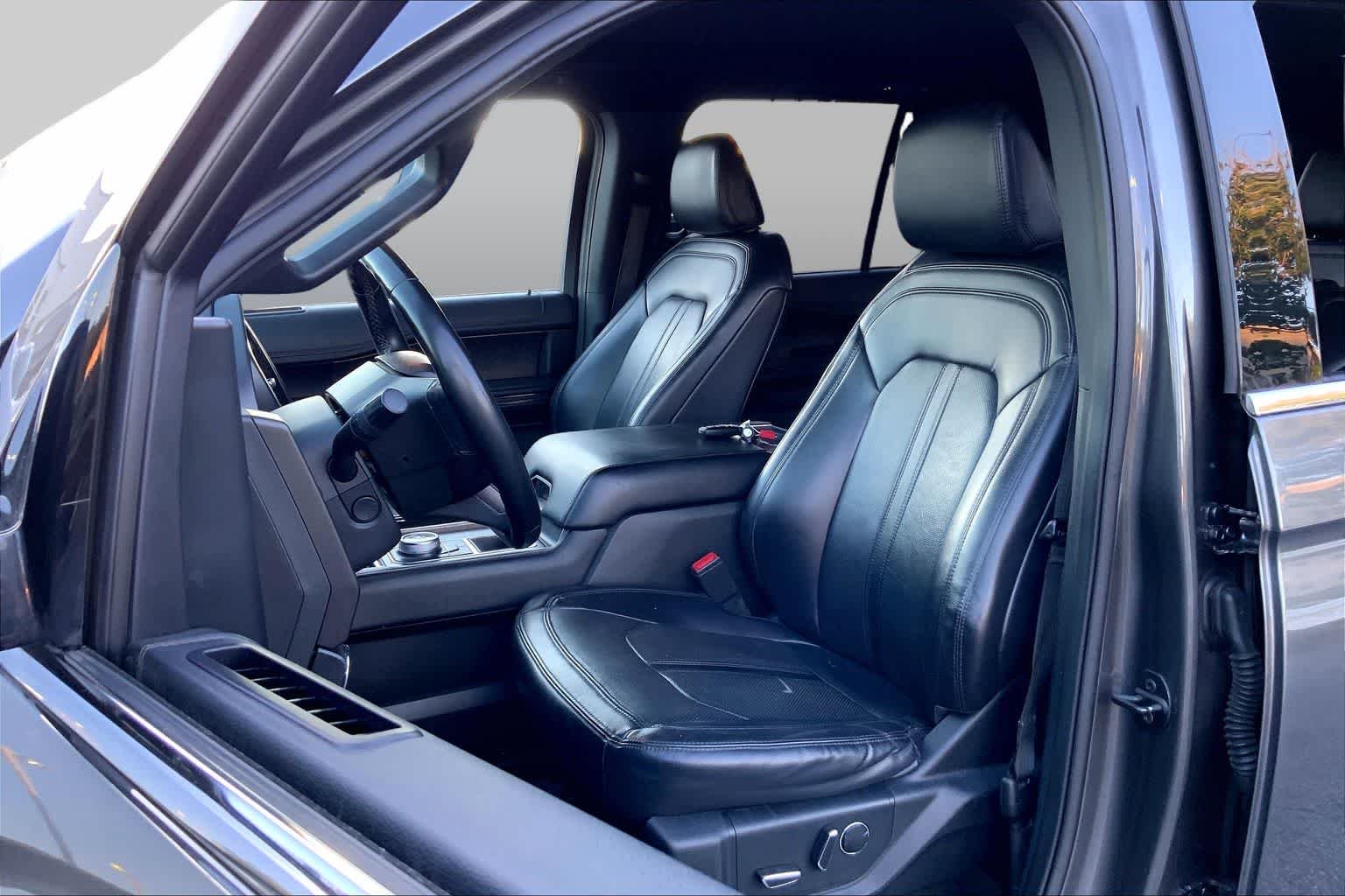 Used 2021 Magnetic Ford Limited image 8
