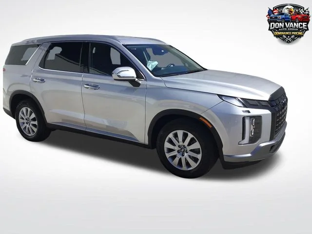 Used 2024 Silver Hyundai SEL image 7