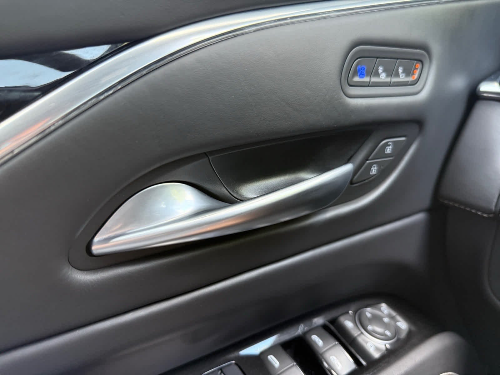 Used 2023 Argent Silver Metallic Cadillac AWD V-Series image 28