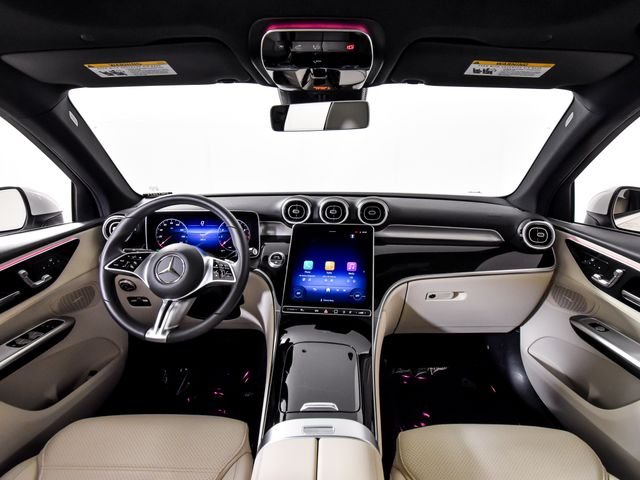 Certified Used 2025 White Mercedes-Benz GLC 300 image 3