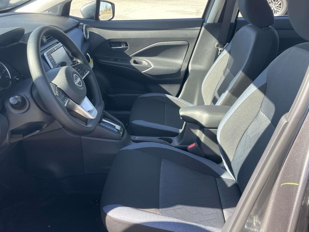 New 2025 Gray Nissan 1.6 SV image 13